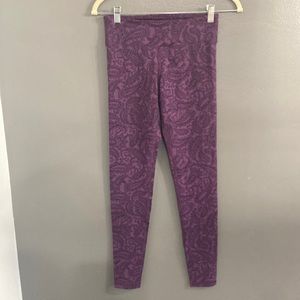 Zobha paisley purple leggings Size 2